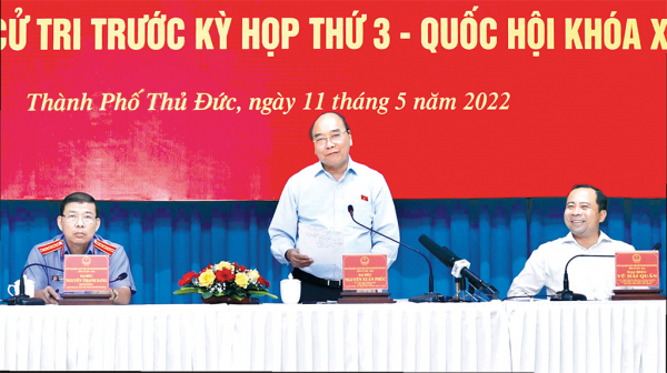 Chủ tịch Nước Nguyễn Xuân Phúc tiếp xúc cử tri tại thành phố Hồ Chí Minh -0