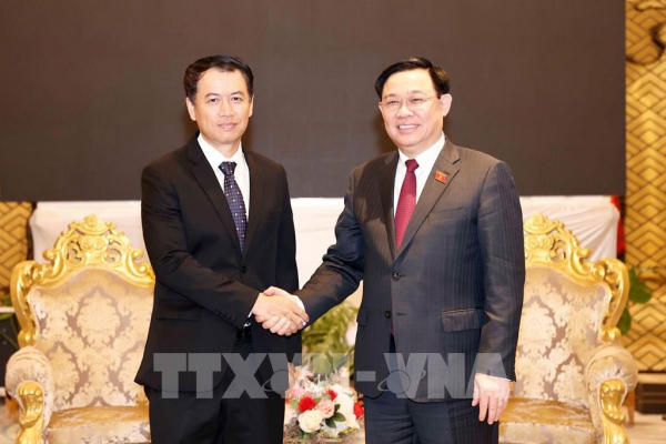 Chủ tịch Quốc hội Vương Đình Huệ tiếp Chủ tịch Kiểm toán Nhà nước Lào -0