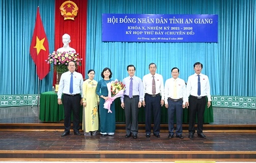 An Giang: Bà Nguyễn Thị Minh Thúy được bầu giữ chức Phó Chủ tịch UBND tỉnh -1