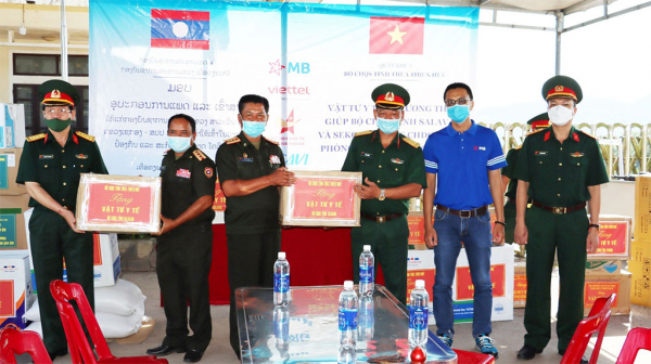 Quân đội 2 tỉnh Thừa Thiên Huế và Salavan – Lào vun đắp tình đoàn kết hữu nghị -1