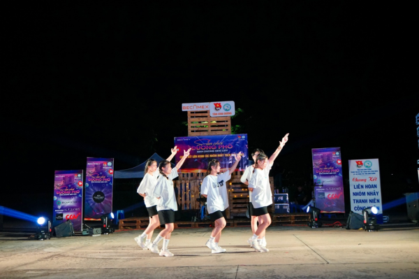 Bình Dương: Chung kết “Liên hoan các nhóm nhảy” tại sân chơi đường phố   -2
