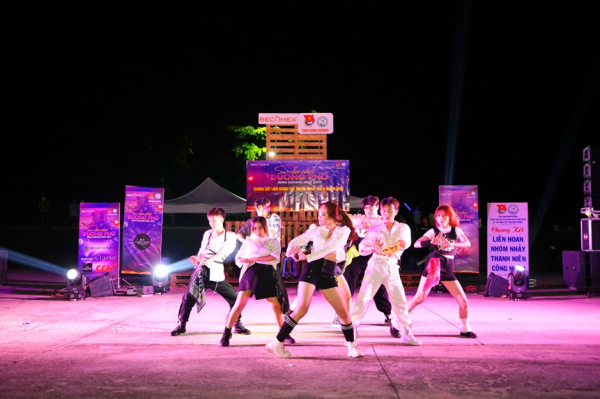 Bình Dương: Chung kết “Liên hoan các nhóm nhảy” tại sân chơi đường phố   -4