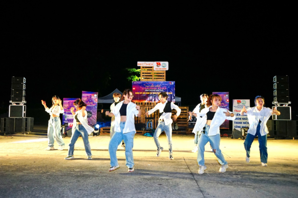 Bình Dương: Chung kết “Liên hoan các nhóm nhảy” tại sân chơi đường phố   -5
