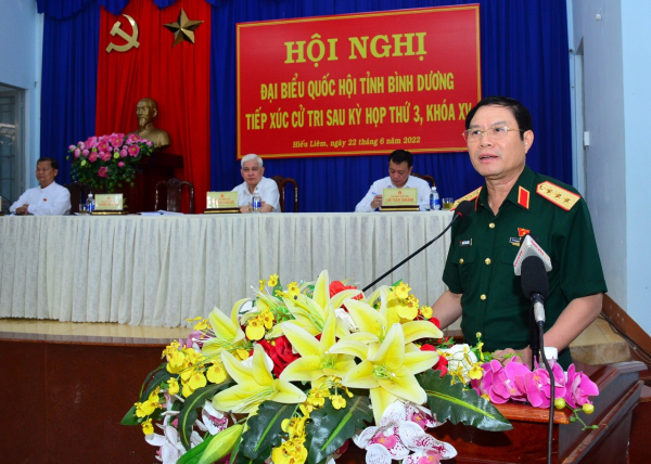 Thứ trưởng Bộ Quốc phòng, Thượng tướng Nguyễn Tân Cương tiếp xúc cử tri tại Bình Dương -0