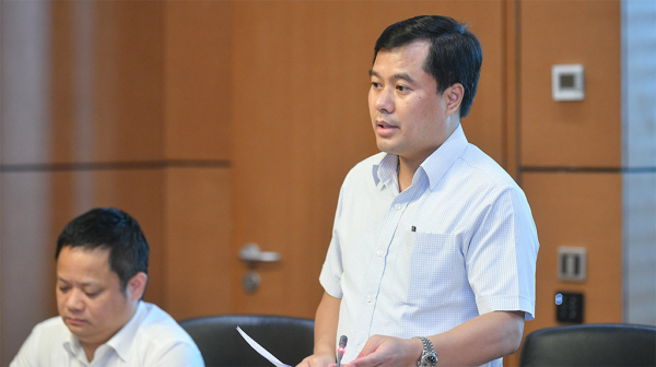 Phó Chủ tịch Thường trực Quốc hội Trần Thanh Mẫn làm việc với Lãnh đạo Văn phòng Quốc hội