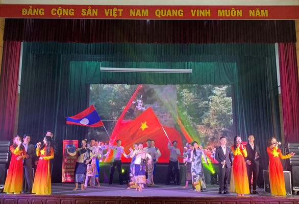 Thi tìm hiểu lịch sử quan hệ đặc biệt Việt Nam - Lào trắc nghiệm trực tuyến -0