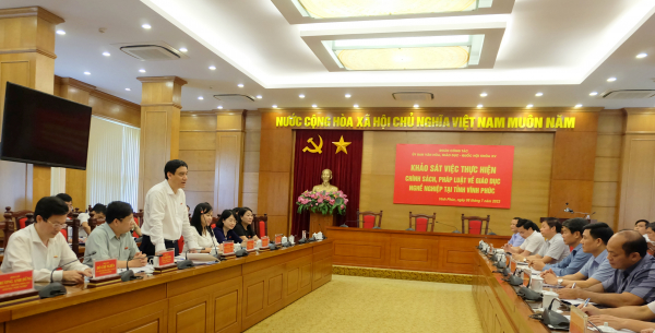 Chủ nhiệm Ủy ban Văn hóa, Giáo dục  Nguyễn Đắc Vinh phát biểu tại buổi làm việc 