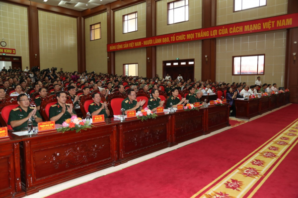 Chủ tịch nước Nguyễn Xuân Phúc chủ trì Hội thảo khoa học 