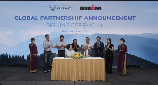 VinFast và IRONMAN công bố hợp tác toàn cầu -0