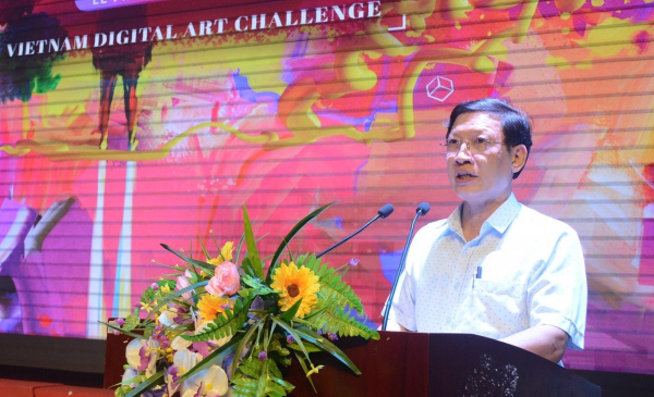 Hiệu trưởng Trường Đại học Sư phạm nghệ thuật Trung ương Đào Đăng Phượng phát biểu tại Lễ ký kết