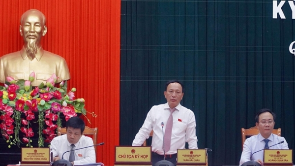 Phó Bí thư Thường trực Tỉnh ủy, Chủ tịch HĐND tỉnh Trần Hải Châu phát biểu tại phiên thảo luận -ảnh H. PHONG