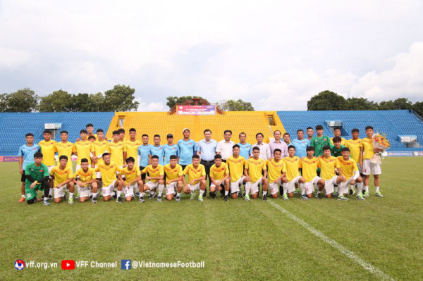 Bình Dương: Thăm và động viên đội tuyển U20 Việt Nam -0