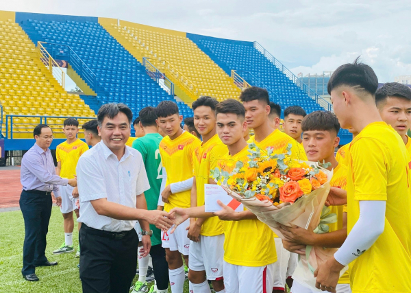 Bình Dương: Thăm và động viên đội tuyển U20 Việt Nam -0