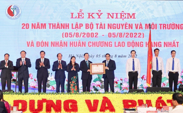 Thủ tướng Chính phủ Phạm Minh Chính dự Lễ kỷ niệm 20 năm thành lập Bộ Tài nguyên và Môi trường -0