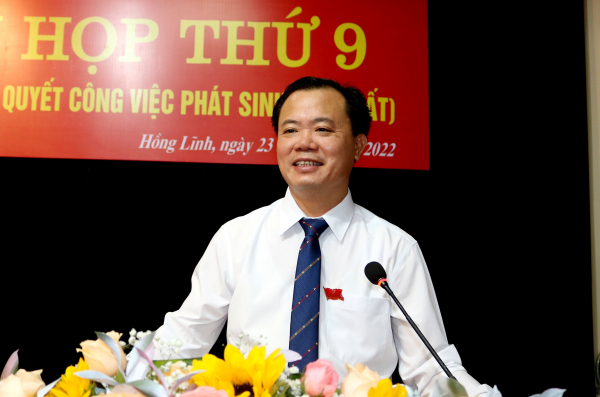Ông Nguyễn Thăng Long được bầu giữ chức Chủ tịch HĐND thị xã Hồng Lĩnh, Hà Tĩnh