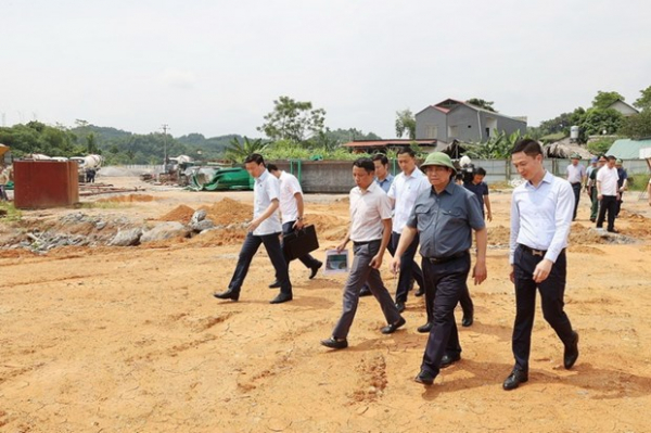 Thủ tướng khảo sát một số cơ sở dự án hạ tầng trọng điểm của Yên Bái -0