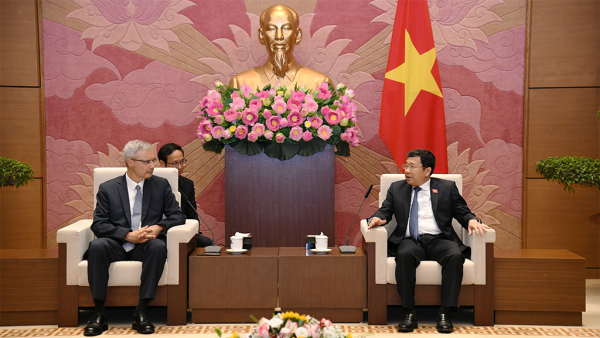 Chủ nhiệm Ủy ban Đối ngoại Vũ Hải Hà tiếp Đại sứ Cộng hoà Pháp tại Việt Nam -0
