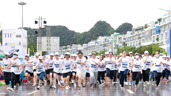 4.000 người tham gia giải chạy S-Race Quảng Ninh -0