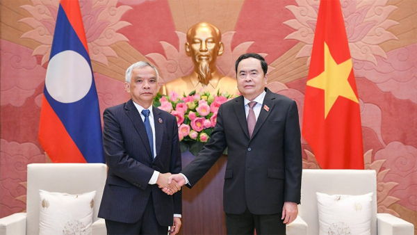 Phó Chủ tịch Thường trực Quốc hội Trần Thanh Mẫn tiếp Phó Chủ tịch Quốc hội Lào, Chủ tịch Ủy ban Hòa bình và Đoàn kết Lào