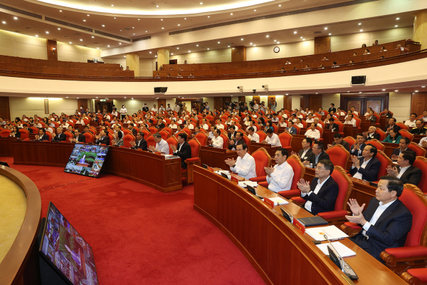 Bộ Chính trị tổ chức Hội nghị quán triệt Nghị quyết 24 về phát triển vùng Đông Nam Bộ -0