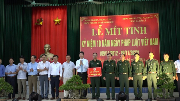 Các hoạt động hưởng ứng Ngày Pháp luật Việt Nam ngày càng thực chất, hiệu quả -0