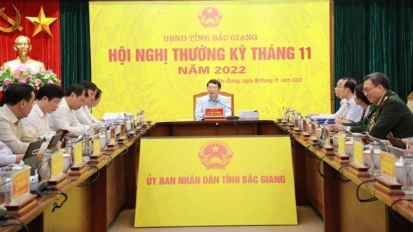 Chủ tịch UBND tỉnh Bắc Giang Lê Ánh Dương điều hành Hội nghị thường kỳ UBND tỉnh tháng 11.2022 