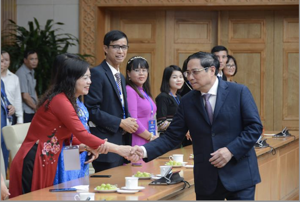 Thủ tướng Phạm Minh Chính gặp mặt động viên các nhà giáo tiêu biểu -0