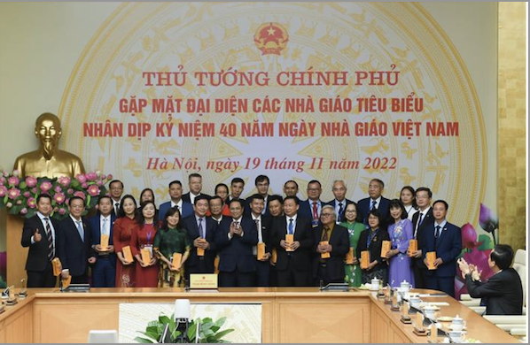 Thủ tướng Phạm Minh Chính gặp mặt động viên các nhà giáo tiêu biểu -0