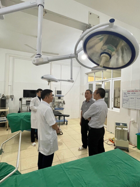 Bệnh viện Hữu nghị Việt Đức khảo sát, chỉ đạo tuyến tại Bệnh viện Đa khoa huyện Mai Sơn, Sơn La.  Ảnh: YT
