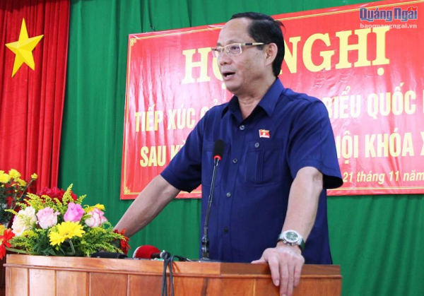 Phó Chủ tịch Quốc hội, Thượng tướng Trần Quang Phương phát biểu tại cuộc tiếp xúc cử tri