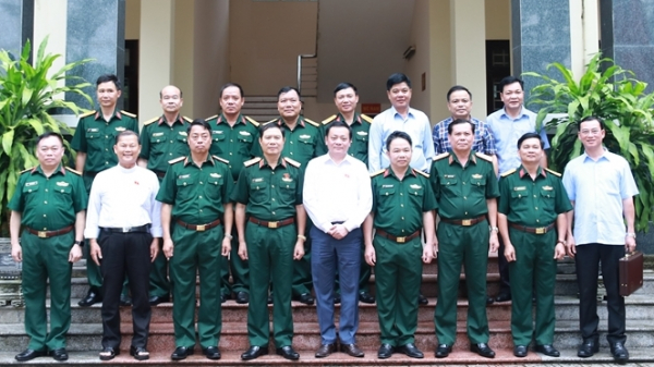 Thượng tướng Nguyễn Tân Cương tiếp xúc cử tri tại xã Đất Cuốc, huyện Bắc Tân Uyên