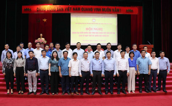 Đoàn Đại biểu Quốc hội tỉnh Bắc Ninh tiếp xúc cử tri huyện Yên Phong 
 -0