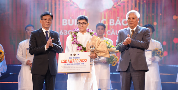 Sinh viên Bùi Quốc Bảo trường ĐH Xây dựng Hà Nội nhận giải CSC Award trị giá 150 triệu đồng -0