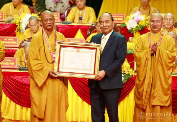 Chủ tịch Nước Nguyễn Xuân Phúc dự Lễ khai mạc Đại hội đại biểu Phật giáo toàn quốc lần thứ IX -0