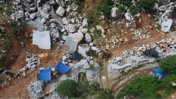 Phú Yên: Nhức nhối việc khai thác đất, đá trái phép tại núi Cây Trâm, Gò Vông. -2