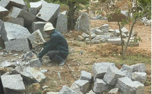 Phú Yên: khai thác đá trái phép vẫn diễn ra tại Thị xã Đông Hòa -1