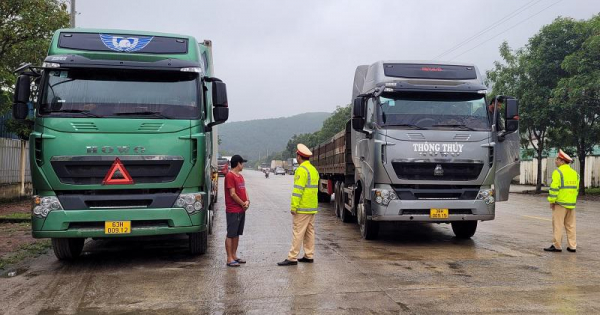 Các tỉnh từ Thừa Thiên Huế đến Quảng Nam chủ động ứng phó, khắc phục hậu quả mưa lũ -0