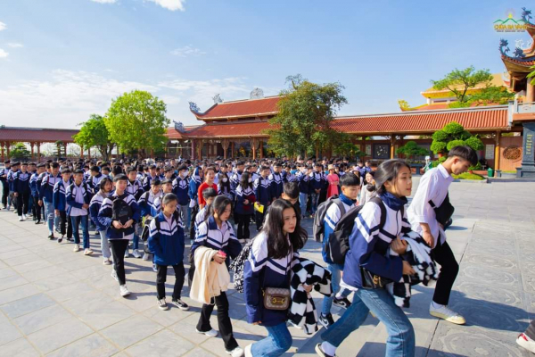 Quảng Ninh đón khoảng 106.000 lượt khách dịp Tết Dương lịch -0