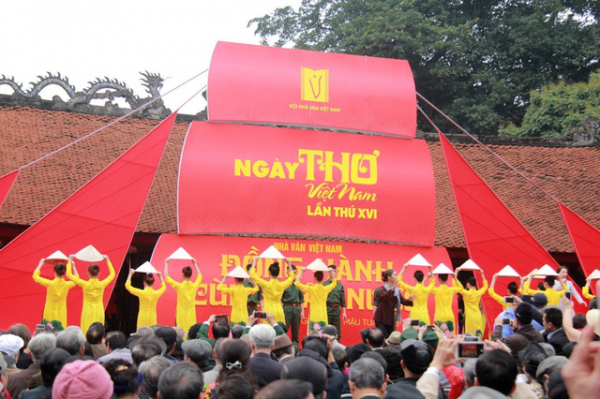 Sau 18 năm tổ chức tại Văn Miếu - Quốc Tử Giám, năm nay Ngày thơ Việt Nam sẽ được tổ chức tại Hoàng thành Thăng Long