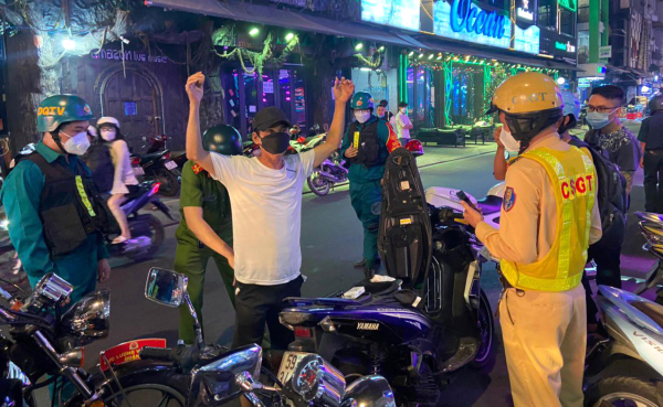 TP. Hồ Chí Minh: Xử lý hơn 1.400 trường hợp vi phạm giao thông trong 7 ngày Tết