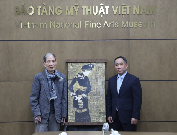 Bảo tàng Mỹ thuật Việt Nam tiếp nhận hai tác phẩm nghệ thuật từ châu Âu trở về -0