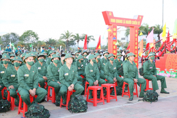 Ninh Thuận:
 Thanh niên Ninh Thuận háo hức  ngày hội “tòng quân”
 -0
