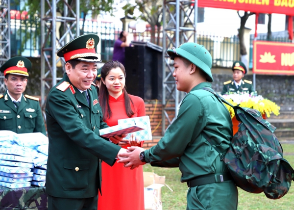 Hà Giang: Sôi nổi Lễ giao nhận quân năm 2023 -0