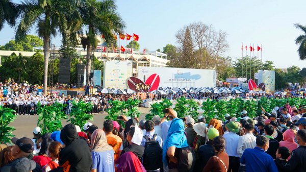 Đắk Lắk: Lễ hội Cà phê Buôn Ma Thuột - Đặc sắc Lễ hội Đường phố  -0