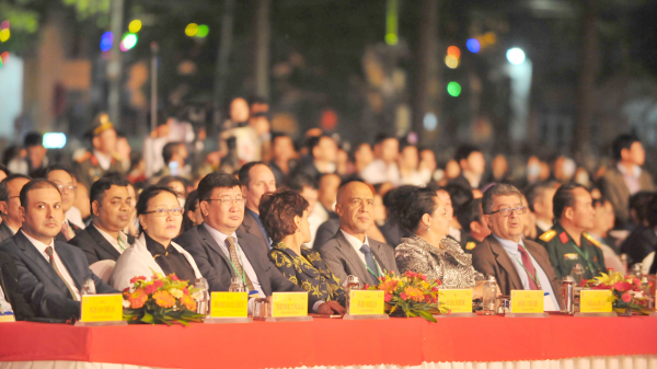 Phó Thủ tướng Trần Lưu Quang dự Lễ khai mạc Cà phê Ban Mê Thuột -0