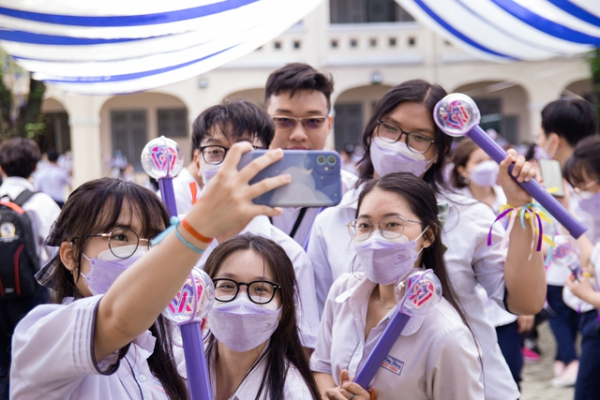 Trường THPT chuyên nổi tiếng TP. Hồ Chí Minh nhận hồ sơ thi lớp 10 trên cả nước  -0