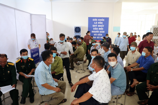 Ngành y tế Hà Nội khám, quản lý sức khỏe miễn phí cho 18 vạn người dân Mê Linh -0