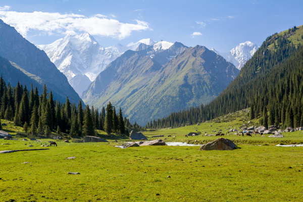 Phong cảnh ở Jeti-Oguz,Kyrgyzstan. Nguồn: ITN