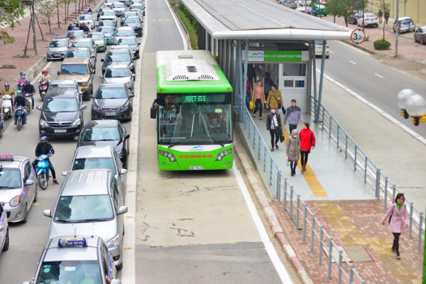 Giờ cao điểm có được đi vào làn BRT không? -0