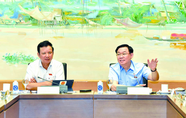 Chủ tịch Quốc hội Vương Đình Huệ: Phải có bước tiến trong quản lý các lưu vực sông -0